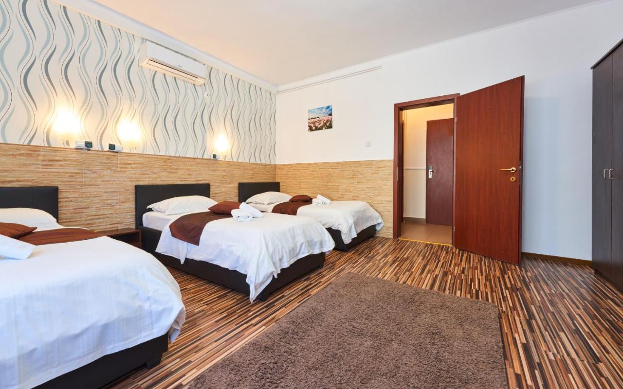 Pension Mora Cluj-Napoca Exterior photo