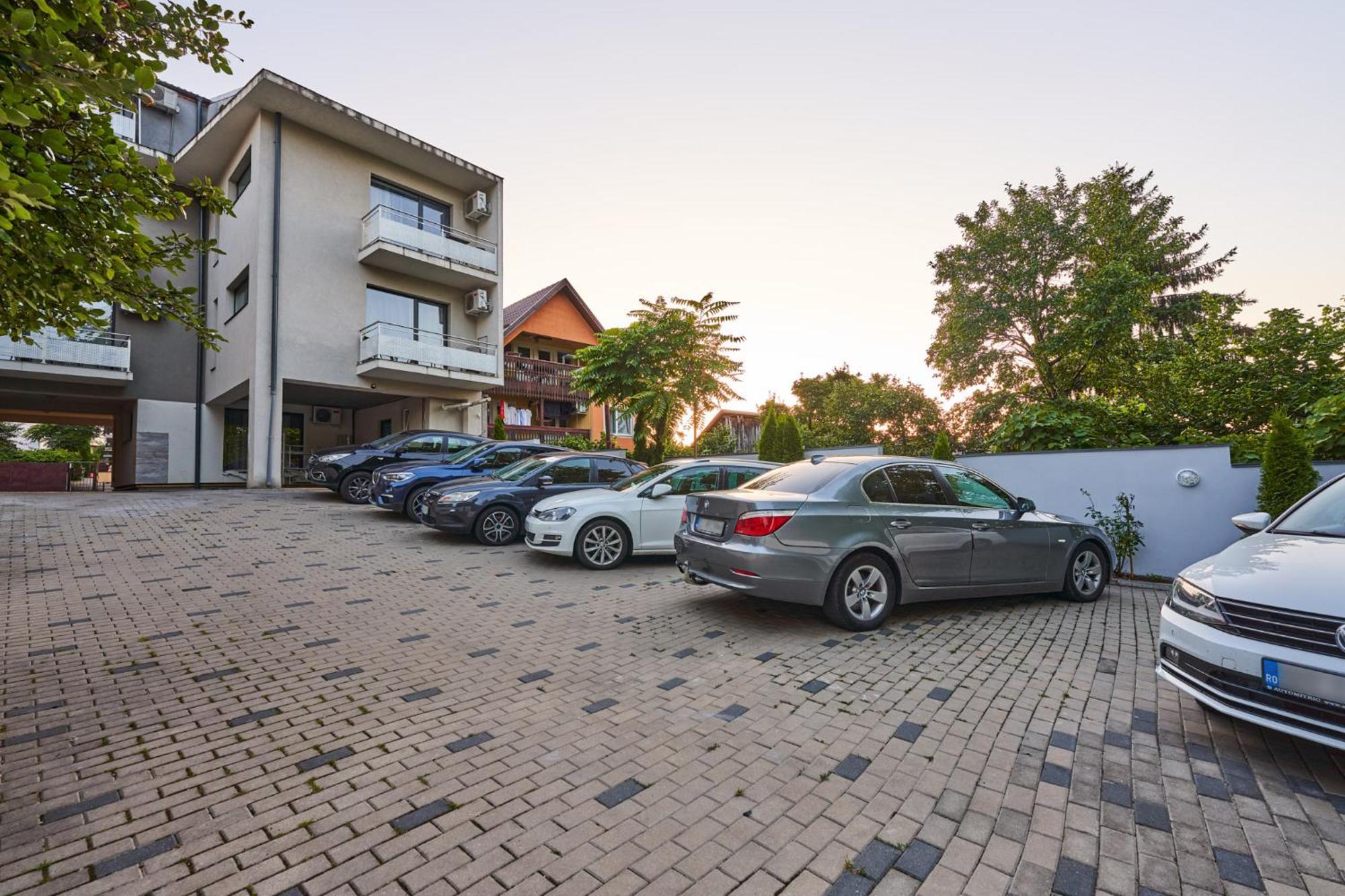 Pension Mora Cluj-Napoca Exterior photo